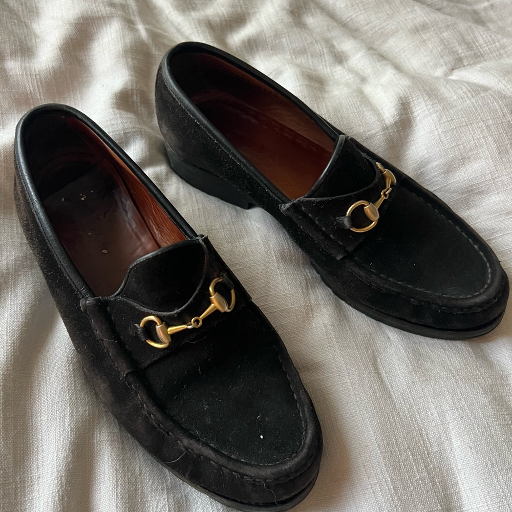 Gucci Black and Gold Loafers with Leather Finish and Horse-Bit Hardware